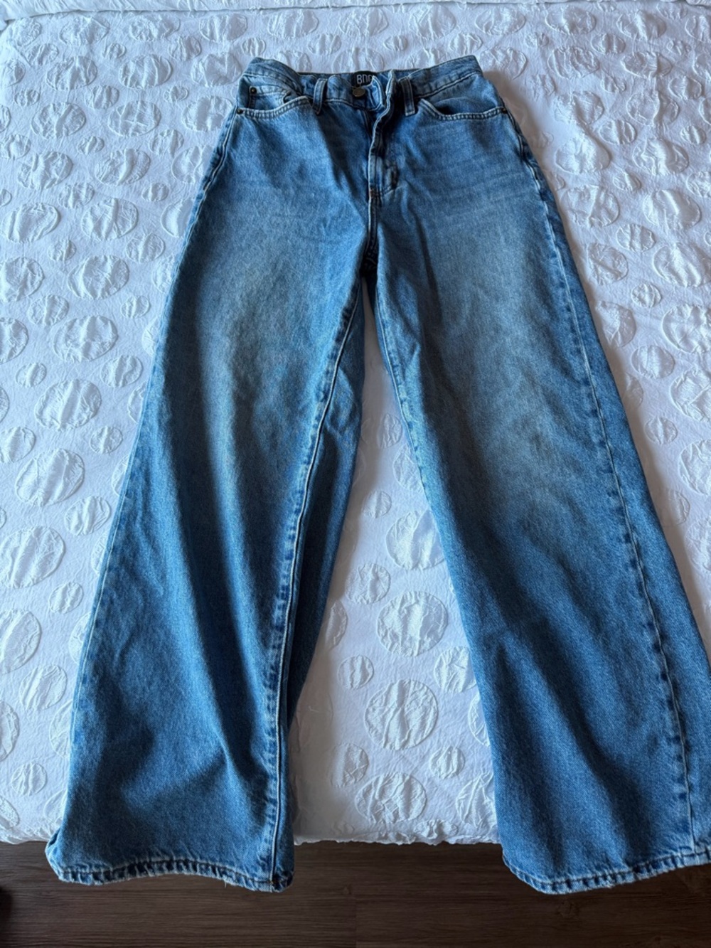 BDG Wide-Leg Jeans in Medium Blue Wash Urban Outfitters
